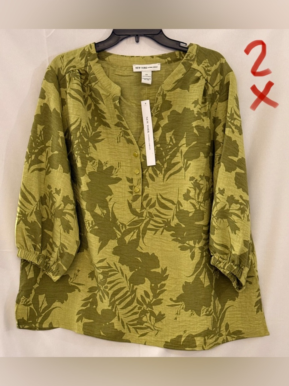 New York & Company Olive Green Floral Henley Tunic Top